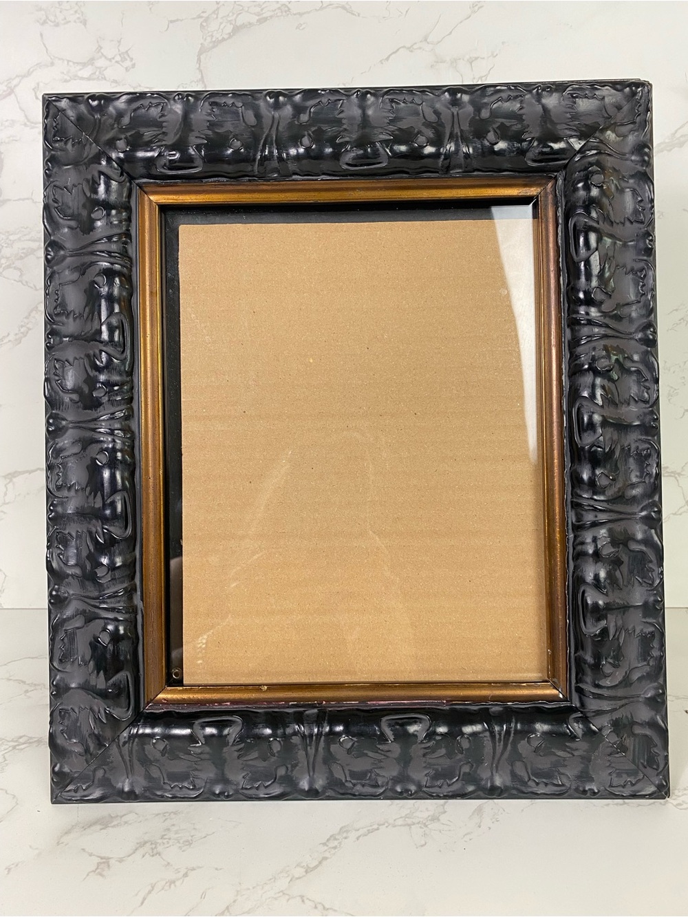 Heavy Gothic black picture frame w/ copper color trim 8x10